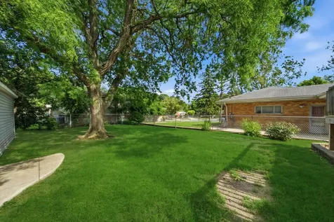 2455 Belleview Avenue Westchester IL 60154
