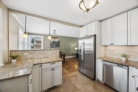 1871 Hawthorne Avenue Westchester IL 60154