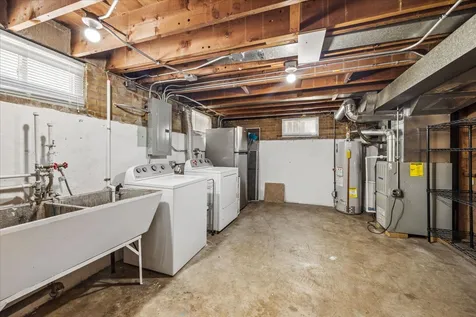 1871 Hawthorne Avenue Westchester IL 60154