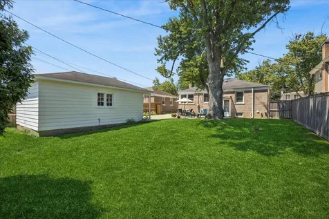 1871 Hawthorne Avenue Westchester IL 60154