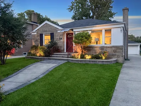 1871 Hawthorne Avenue Westchester IL 60154