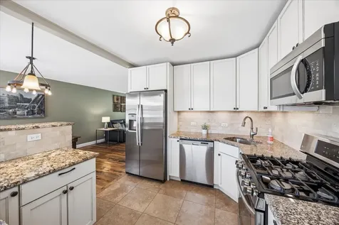 1871 Hawthorne Avenue Westchester IL 60154
