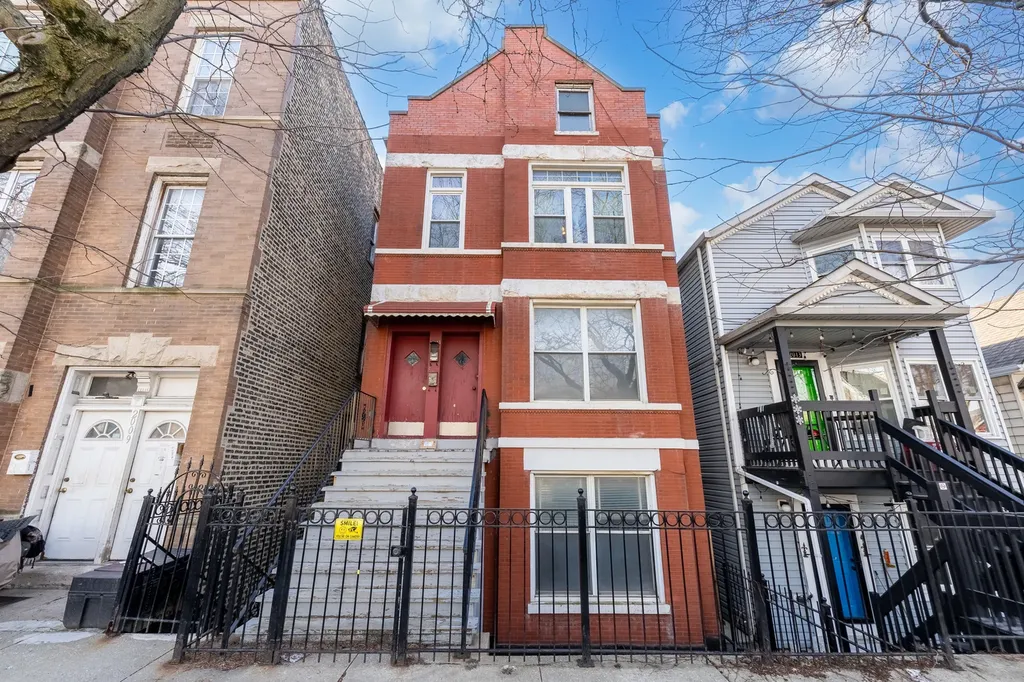2011 West Cullerton Street Chicago IL 60608