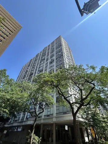 5757 North Sheridan Road Chicago IL 60640