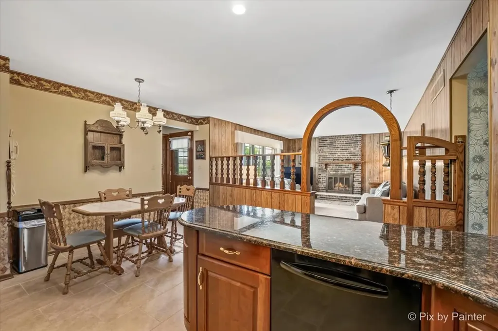 8535 Harvest Lane Darien IL 60561
