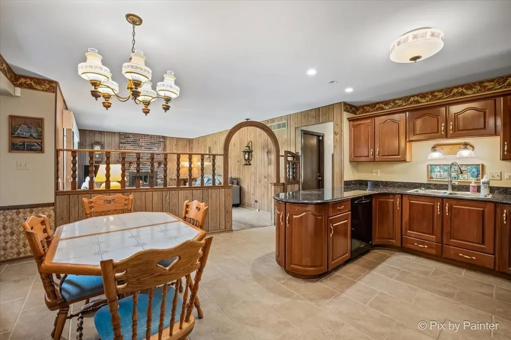 8535 Harvest Lane Darien IL 60561
