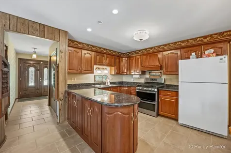 8535 Harvest Lane Darien IL 60561
