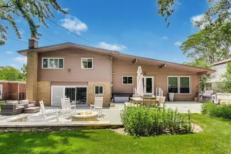 303 Charal Lane Highland Park IL 60035