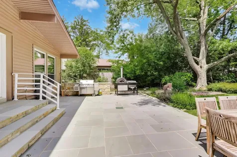 303 Charal Lane Highland Park IL 60035
