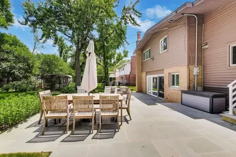 303 Charal Lane Highland Park IL 60035