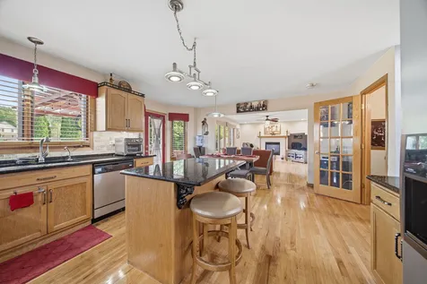 1249 West Parliament Street Crete IL 60417