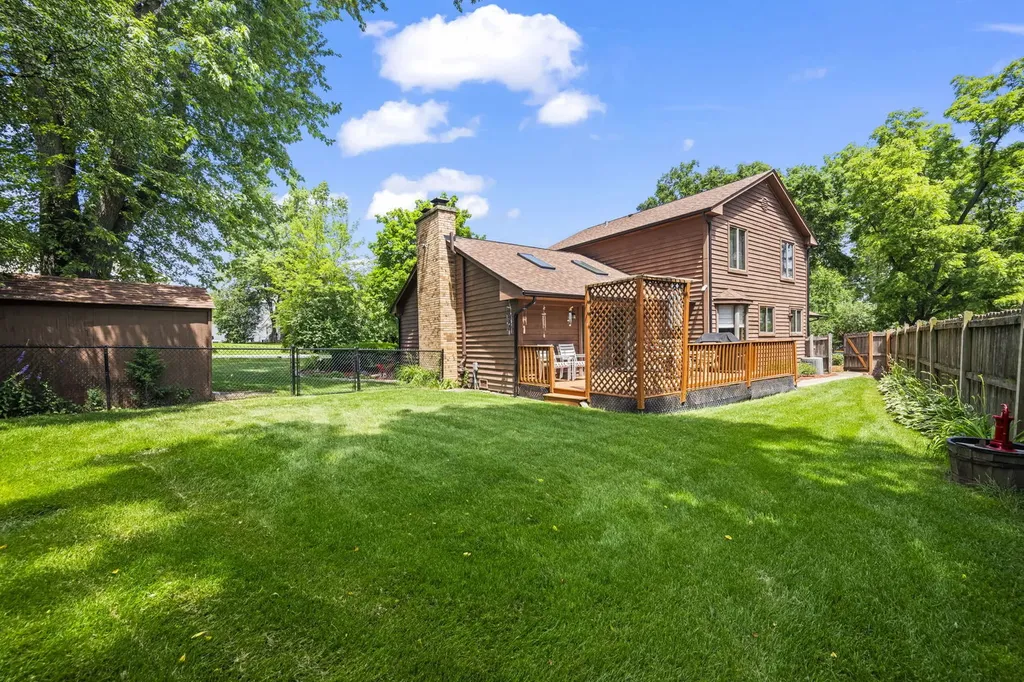 23880 North Overhill Drive Lake Zurich IL 60047