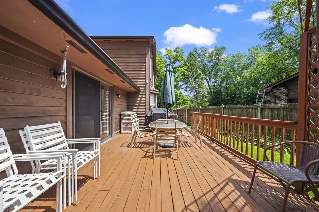 23880 North Overhill Drive Lake Zurich IL 60047