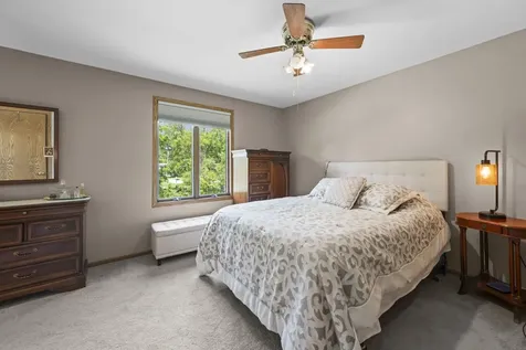 23880 North Overhill Drive Lake Zurich IL 60047