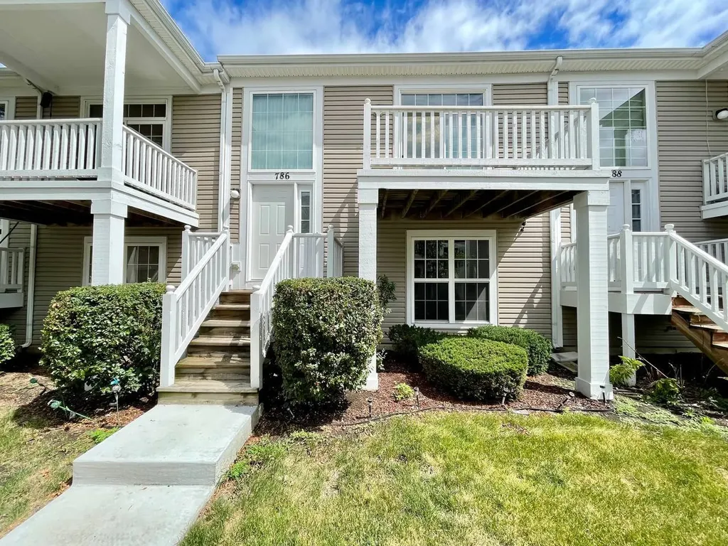 786 Four Seasons Boulevard Aurora IL 60504