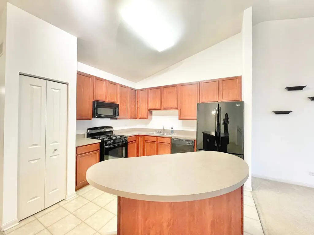 786 Four Seasons Boulevard Aurora IL 60504