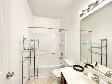 786 Four Seasons Boulevard Aurora IL 60504