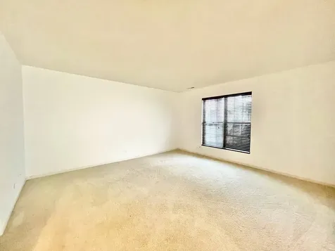 786 Four Seasons Boulevard Aurora IL 60504