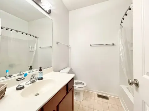 786 Four Seasons Boulevard Aurora IL 60504