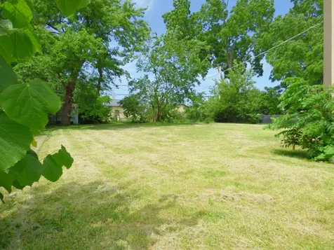 528 West Pheasant Court Round Lake Beach IL 60073