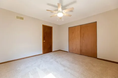 2516 Red Oak Trail Crest Hill IL 60403