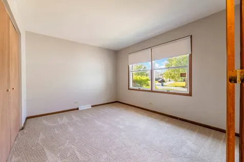 2516 Red Oak Trail Crest Hill IL 60403