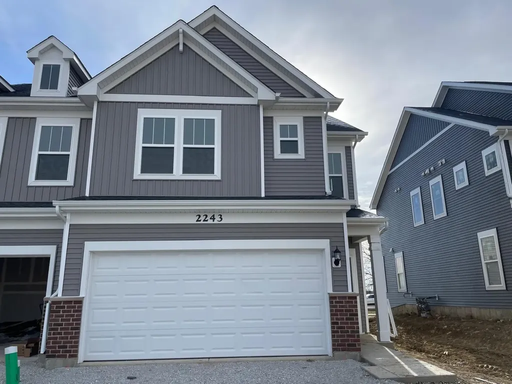 2243 Horseshoe Circle Naperville IL 60564
