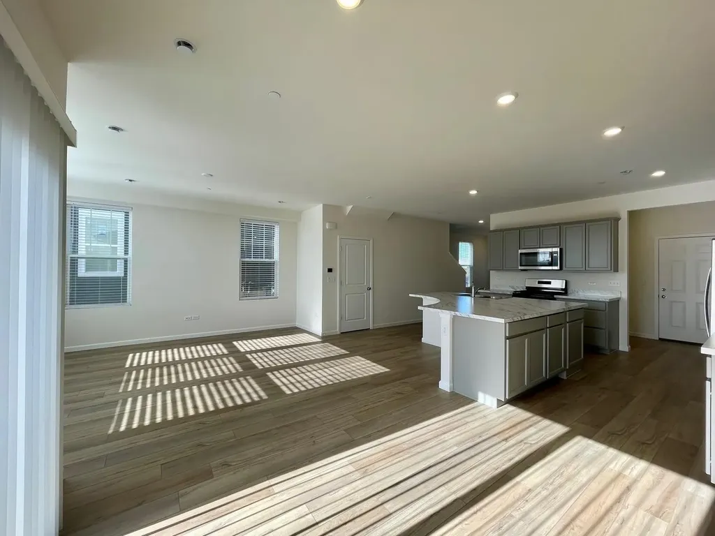 2243 Horseshoe Circle Naperville IL 60564