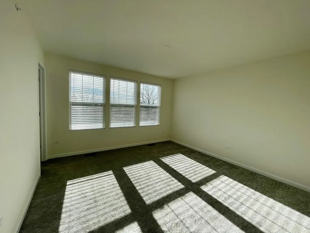2243 Horseshoe Circle Naperville IL 60564
