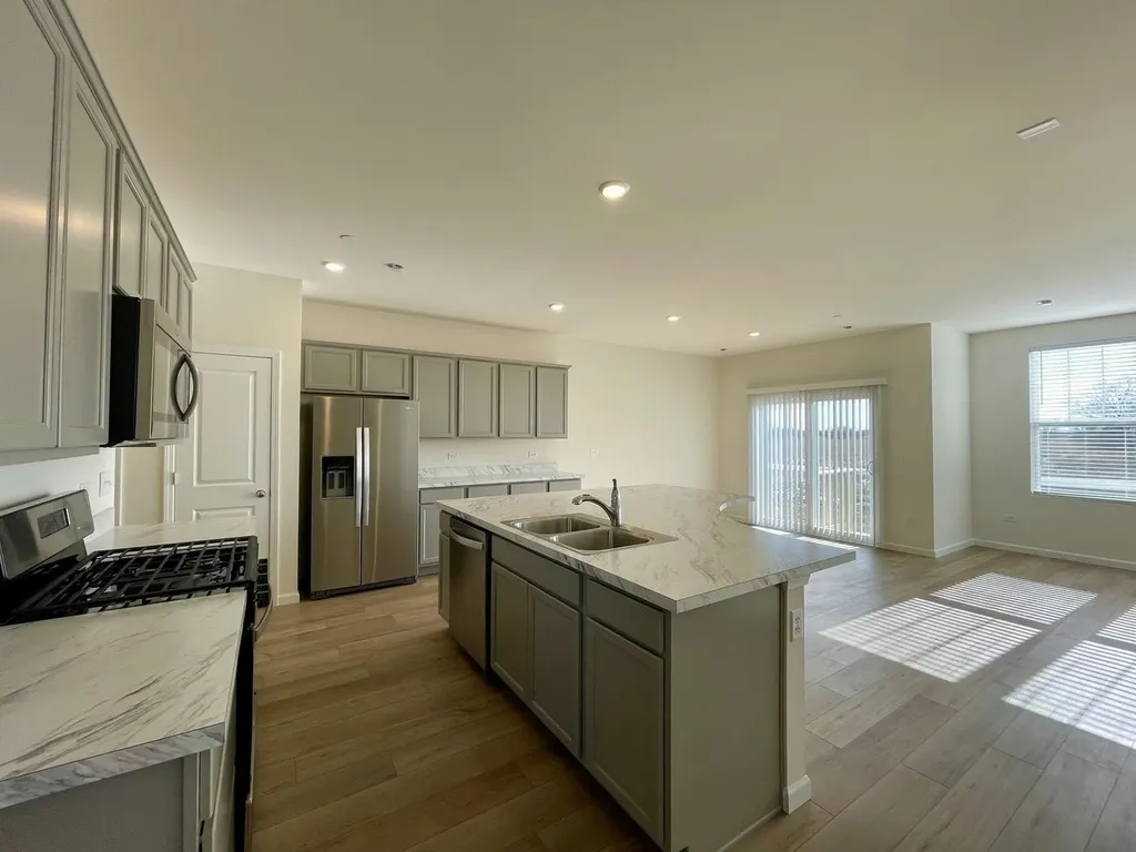 2243 Horseshoe Circle Naperville IL 60564