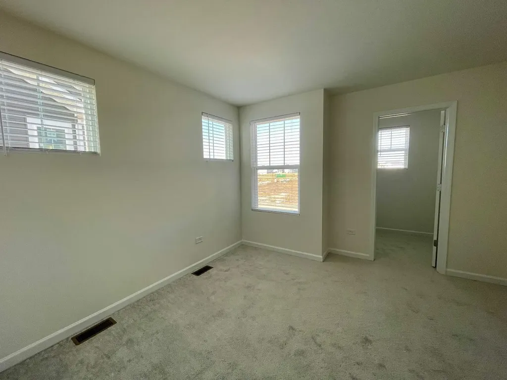 2243 Horseshoe Circle Naperville IL 60564
