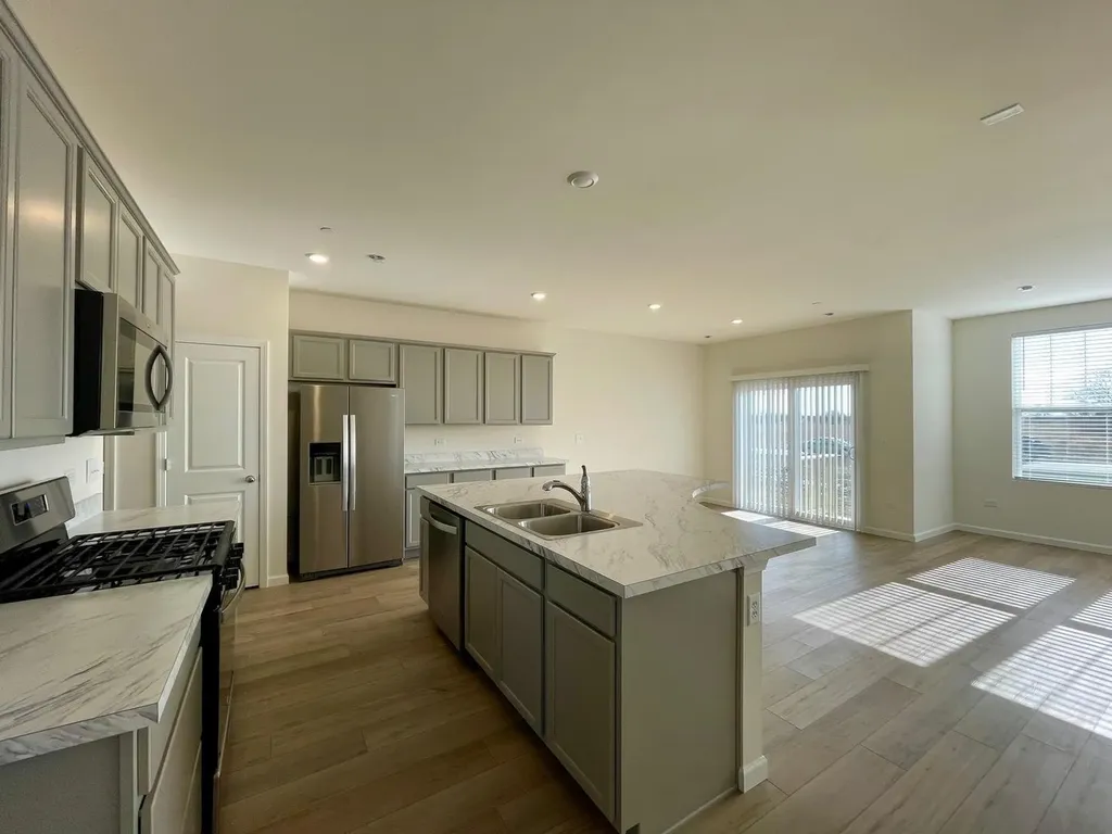 2243 Horseshoe Circle Naperville IL 60564