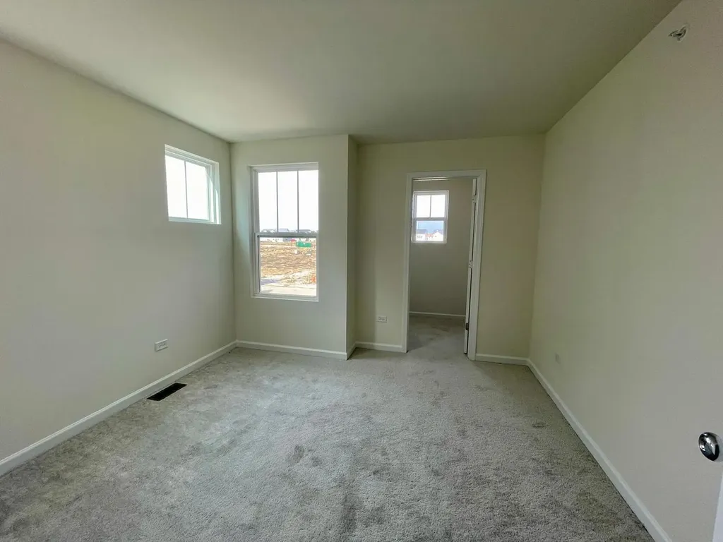 2243 Horseshoe Circle Naperville IL 60564
