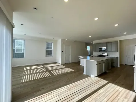 2243 Horseshoe Circle Naperville IL 60564