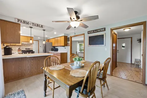 1911 May Drive Johnsburg IL 60051