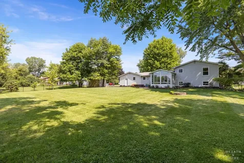 1911 May Drive Johnsburg IL 60051