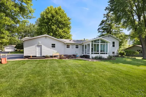 1911 May Drive Johnsburg IL 60051