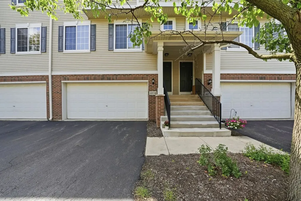 1874 Fredericksburg Lane Aurora IL 60503