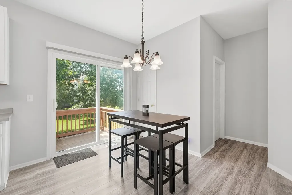1874 Fredericksburg Lane Aurora IL 60503