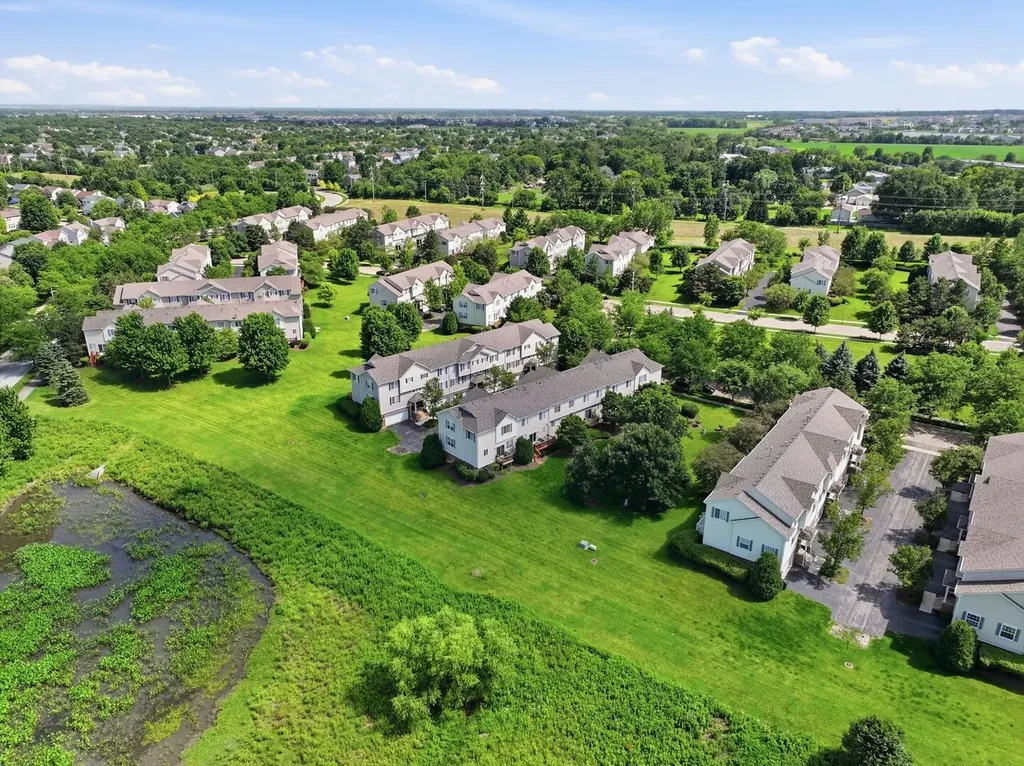 1874 Fredericksburg Lane Aurora IL 60503