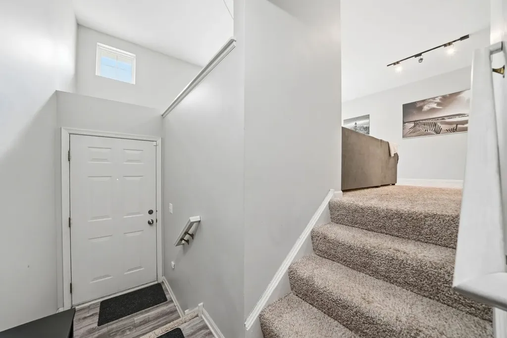 1874 Fredericksburg Lane Aurora IL 60503