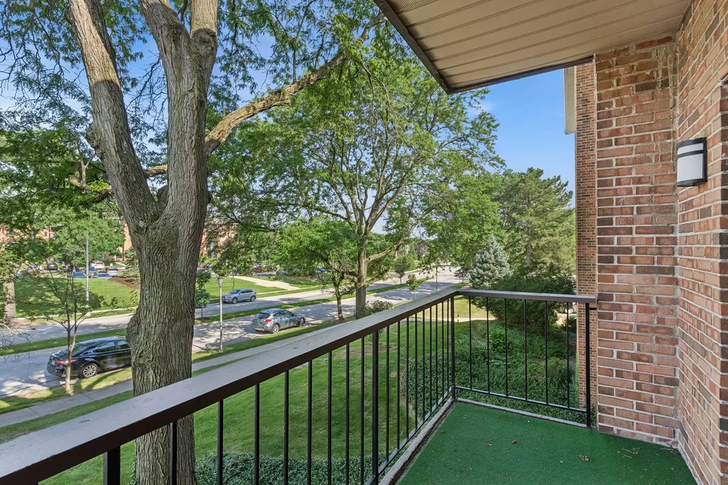 7510 Farmingdale Drive Darien IL 60561