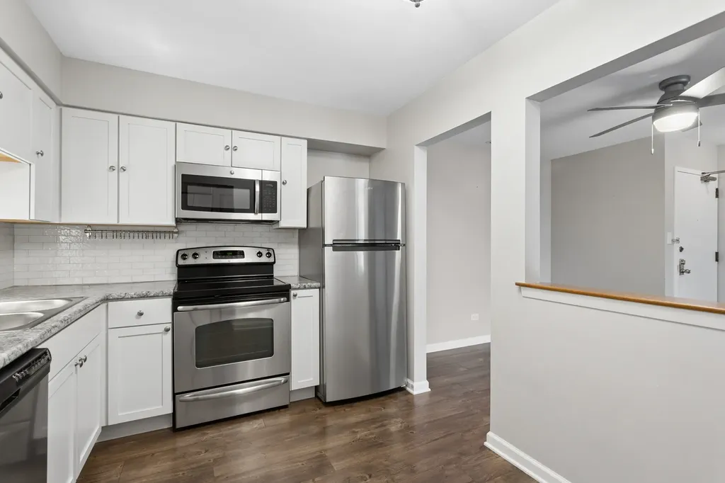 7510 Farmingdale Drive Darien IL 60561