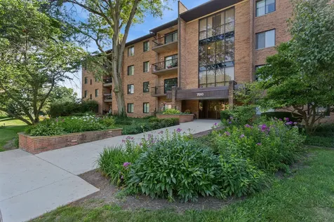 7510 Farmingdale Drive Darien IL 60561