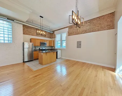 2048 West Evergreen Avenue Chicago IL 60622