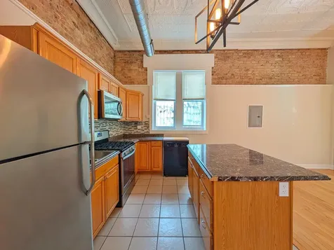 2048 West Evergreen Avenue Chicago IL 60622