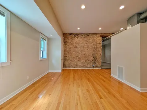 2048 West Evergreen Avenue Chicago IL 60622