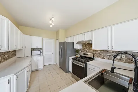 189 Malibu Drive Romeoville IL 60446