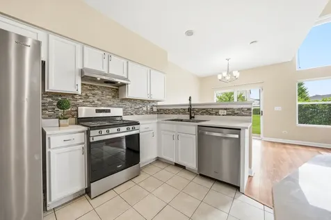 189 Malibu Drive Romeoville IL 60446