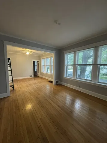 3008 West Cullom Avenue Chicago IL 60618